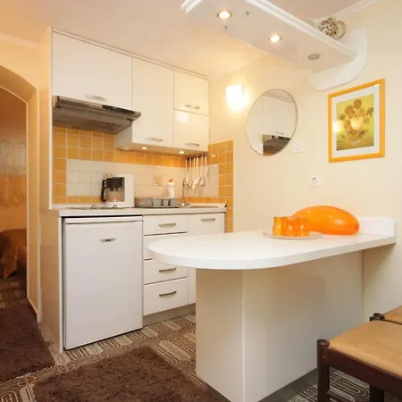 With Parking Space Lovran, Opatija - 2336 דירה