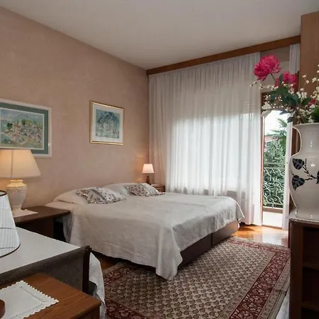 Daire With Parking Space Lovran, Opatija - 2336 Lovran